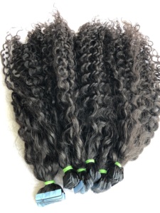 Meilleure vente Temples de vison brut brésilien Kinky Curly Tape cheveux non transformés vierge cuticule alignée en gros directement de l'Inde - Product Image 3