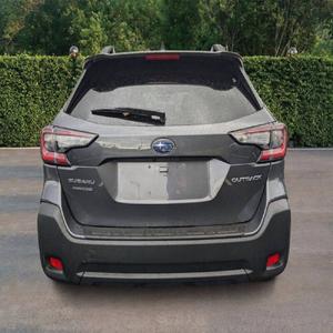 EXCELENTE ESTADO Subaru Outback Premium 2025 - Product Image 3