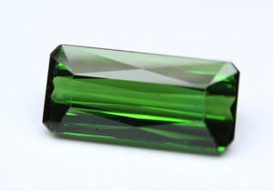 Pierre précieuse de tourmaline verte rectangulaire taillée 11x11MM, taille personnalisée, couleur verte naturelle, tourmaline taillée en facettes, pierre certifiée - Product Image 3