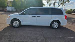 Dodge Grand Caravan SE 4 portes 2019, mini-fourgonnette d'occasion à prix abordable - Product Image 6