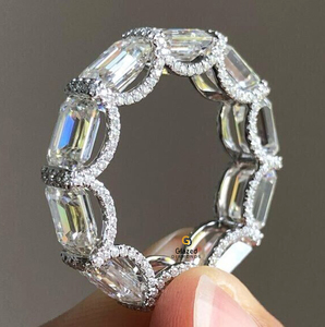 8 CTW Emerald Cut Moissanite Diamonds East West U Prong Banda DE BODA apilable en plata de ley 925 para mujer - Product Image 3