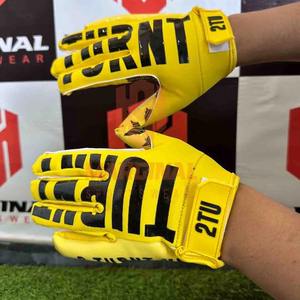 Gants de football américain pour hommes en gros, qualité supérieure, logo personnalisé, poignées antidérapantes, doigts entiers, poignet réglable, cuir - Product Image 1