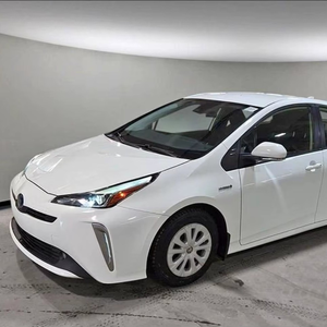 Prius 2022 Usado en Buen Estado, SUV Diésel, Volante a la Izquierda, Asientos de Cuero, Neumáticos R17, Interior Claro - Product Image 1