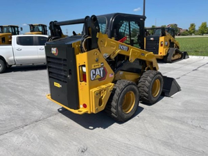 รถตักล้อยาง CAT รุ่น 242D3 ปี 2024 สภาพใหม่และมือสอง จัดส่งฟรีไปยังสหรัฐอเมริกา - Product Image 3