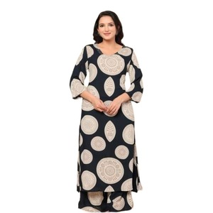 Conjunto étnico Kurti elegante para mujer Diseño largo con cuello en V Traje tradicional elegante con tela Premium Fabricante de fábrica al por mayor - Product Image 1