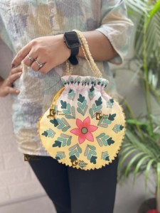 Women's Stylish Bohemian <b>Pearl</b> Lightweight <b>Handbag</b> for Gift Occasions - Product Image 2