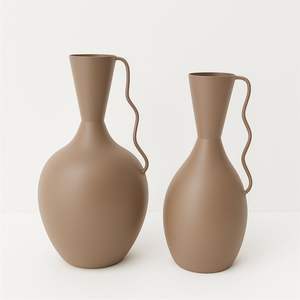 Jarrón de Metal de Terracota Abstracto Minimalista, Jarrón Circular Apilado de Hierro, Jarrón Decorativo Moderno para Mesa de Salón u Oficina - Product Image 4