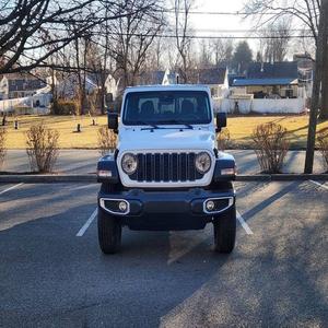 Camioneta Pickup Jeep Gladiator Sport S 2025 Usada en Excelentes Condiciones - Product Image 1