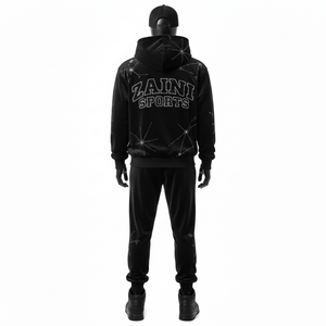 ชุดวอร์มฤดูหนาวคุณภาพสูงสำหรับผู้ชาย ผ้าฟลีซเนื้อนุ่ม สีดำ แผงหน้าอกและขาเสื้อพิมพ์ลายโลโก้ด้วยความร้อน  ชุดวอร์มไซส์ใหญ่ - Product Image 2