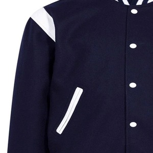 Veste universitaire de football entièrement personnalisée avec broderie, polyester/coton, devant imperméable, coupe-vent, à capuche, manches bomber - Product Image 3