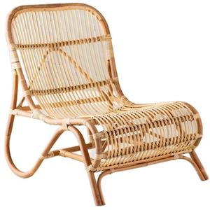 Chaise en rotin durable magnifiquement conçue pour une utilisation extérieure et intérieure dans les ensembles de jardin - Product Image 4