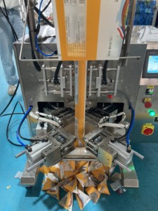 Fadekang Hạt máy đóng gói đồ ăn nhẹ kẹo bán tự động máy đóng gói dọc máy đóng gói đa chức năng - Product Image 4