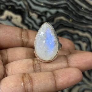 Bagues en pierre de lune arc-en-ciel plaquées argent, pierres précieuses en pierre de lune en vrac, bagues de créateur, vente en gros, cadeaux de mariage, anniversaires - Product Image 2