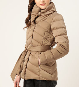 Chaqueta Acolchada con Capucha Ajustable con Cordón, Cierre Frontal con Cremallera, Impermeable, Transpirable, Opción de Logotipo Personalizado para Mujer, Chaqueta de Invierno - Product Image 3