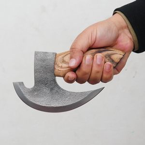 Hacha de Pizza vikinga original forjada a mano profesional al por mayor grado industrial hecha de Funda de cuero de madera última rebanadora de Pizza - Product Image 4