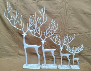 รูปปั้นโลหะรูปกวางเรนเดียร์โบราณแบบดั้งเดิมสำหรับของขวัญตกแต่งบ้านในวันหยุดคริสต์มาส - Product Image 4