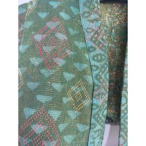 Verdant Kantha <b>Capped</b> <b>Sleeve</b> <b>Top</b> Eco-Friendly Patch Design Hand Drawn Print Versatile Outerwear - Product Image 2