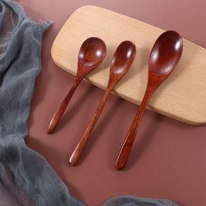 Ensemble cuillère et fourchette à salade classiques en bois avec finition miroir, manche long – Durables et fabriqués à la main pour la décoration de la cuisine et la préparation culinaire - Product Image 2