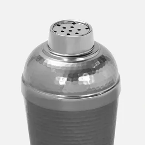 Vierges artisanales OEM vrac vente en gros LFGB certifié écologique gris mat finition martelé acier inoxydable Shaker | 24oz - Product Image 5