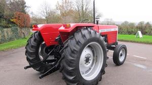 รถแทรกเตอร์ Massey-Ferguson 390 90 แรงม้า สีแดง ขับเคลื่อน 2 ล้อ มีสินค้าในสต็อก - Product Image 3