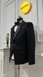 Smoking noir brodé à la main de créateur, veste noire de marié traditionnel mariage ethnique indien 3 pièces costume pour homme - Product Image 3