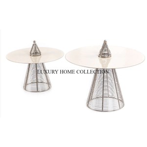 Plateau de service élégant en laiton et cuivre bicolore avec surface réfléchissante lisse, excellent pour les intérieurs de luxe. - Product Image 2