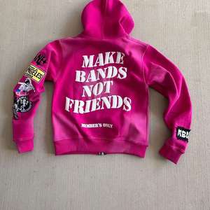 Conjunto Deportivo Unisex de Felpa 100% Algodón con Capucha, Diseño Personalizado con Efecto Desgastado por el Sol, Estampado con Pedrería en las Mangas y Parches - Product Image 6