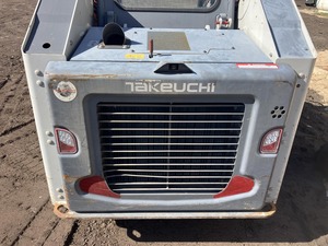 Chargeuse compacte sur chenilles Takeuchi TL6R avec moteur diesel Kubota, hydraulique d'origine, boîte de vitesses PLC et roulement de moteur haute performance - Product Image 6