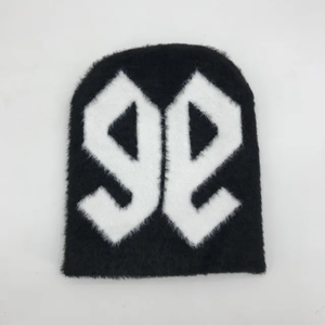 Bonnet en mohair personnalisé très vendu Bonnet unisexe en laine polaire sans manchette avec logo personnalisé Bonnet fait main en fourrure Bonnets chauds - Product Image 4