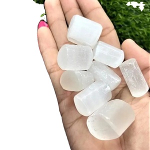 Piedra de Selenita Blanca Natural Genuina al por Mayor, Pulida, Curativa, Grabada con Amor, Feng Shui, Decoración para el Hogar y la Oficina - Product Image 1