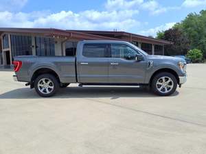 รถฟอร์ด F-150 XLT SuperCrew ปี 2022 สภาพใหม่/มือสอง ขับเคลื่อน 4 ล้อ เกียร์อัตโนมัติ เบาะหนัง หลังคาซันรูฟ จอสัมผัส - Product Image 4