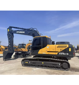 Excavatrice sur chenilles Hyundai 225 d'occasion, 22 tonnes, prix avantageux, à vendre. - Product Image 1