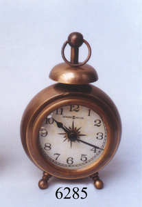 Fabricante indio y exportadores Reloj de mesa Diseño clásico Aluminio Reloj de mesa de calidad premium para la decoración del hogar y la Oficina - Product Image 4