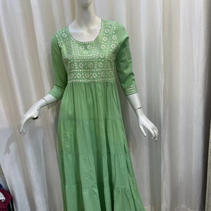 Robe longue en coton 100% pour femmes, broderie de taille naturelle, méthode de tissage, de conception personnalisée de la nouvelle entreprise de fabrication d'été - Product Image 1