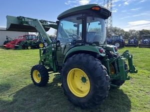 Tractor Utilitario John Deere 4044R Usado de Alta Calidad, Tractor Agrícola de Alto Rendimiento en Venta - Product Image 4
