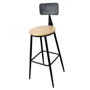 Chaise de bar de style industriel avec siège en bois et pieds en fer thermolaqué (GBSK003) - Product Image 1