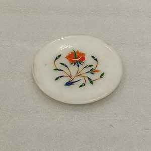 Posavasos Artesanal de Mármol Blanco de 4 Pulgadas con Diseño Floral, Estilo Feng Shui, Incrustaciones de Piedras, con Plato Mixto - Product Image 4