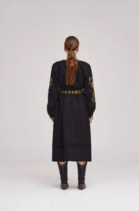 เดรสยาวคอวีสีดำแขนยาวปักลายดอกไม้, เดรสยูเครนทรงหลวมชายหาดลำลองสไตล์โบฮีเมียนสำหรับฤดูใบไม้ผลิฤดูใบไม้ร่วง - Product Image 4