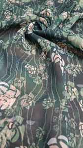 Tissu en mousseline de soie brodé Tissu imprimé en mousseline de soie - Product Image 2