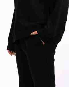 ชุดวอร์มผู้หญิงแบบสองชิ้นสั่งทำได้ ขายส่ง ชุดลำลองสกรีนโลโก้ตามสั่ง ชุดวอร์มผู้หญิง ผ้าฝ้าย 100% - Product Image 4