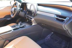L_exus RX 350 Luxury 2024 d'occasion en excellent état - Product Image 5