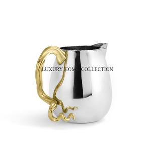 Pichet fantaisie de style antique avec un motif en relief et une finition élégante, parfait pour la décoration de la maison et le service de boissons - Product Image 5