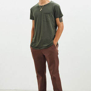 เสื้อยืดผู้ชายแขนสั้นสีขาวพิมพ์ลายการ์ตูนถักนิตติ้งแบบลำลอง พร้อมป้ายโลโก้ผ้าฝ้ายสั่งทำพิเศษตามแบบ OEM - Product Image 4