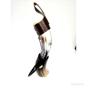 Cuerno para beber ecológico de cuero pulido hecho a mano, estilo de amor, regalo novedoso, accesorio decorativo de Crescent Crafts - Product Image 2