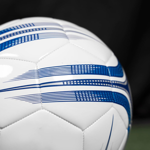 ลูกฟุตบอลยูนิเซ็กซ์คุณภาพสูงน้ำหนักเบาเป็นมิตรต่อสิ่งแวดล้อมใช้ในร่ม/กลางแจ้งออกแบบโลโก้ได้ตามต้องการ - Product Image 4