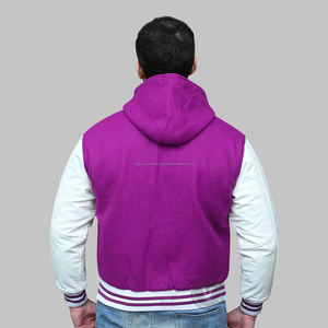 Veste de baseball universitaire personnalisée de haute qualité pour hommes Corps en laine avec manches en cuir Col à capuche Décoration de poche style course - Product Image 5