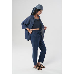 Camicia da donna Indigo 100% lino con maniche e tasca singola, design della collezione Truvakar - Product Image 1