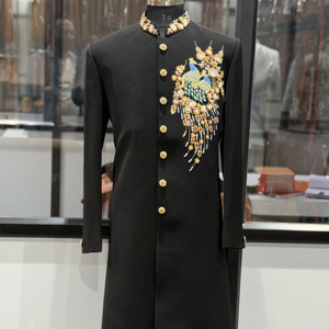 Sherwani de luxe brodé pour homme, motif paon, travail artisanal, tenue de mariage indo-occidentale pour marié, Sherwani de créateur, fabricant en gros - Product Image 1