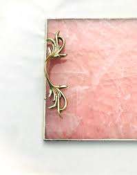 Bandeja para servir de ágata rosa, borde embellecedor dorado con mango de latón, borde embellecedor dorado con forma de estilo libre - Product Image 6