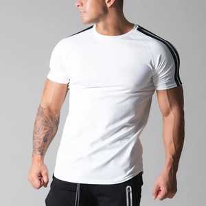 T-shirt de sport pour homme, coupe ajustée, manches courtes, col rond, respirant, en coton et élasthanne, haut d'entraînement - Product Image 3